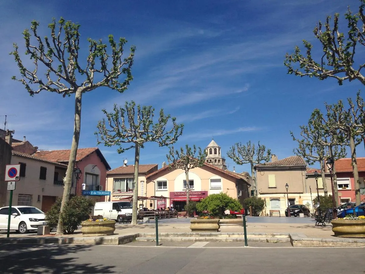The Willow Tree Le Thor 0*,  France